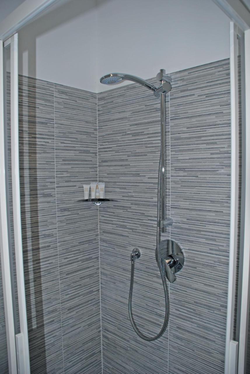 Bonne Nuit Guest House Azzano San Paolo Extérieur photo